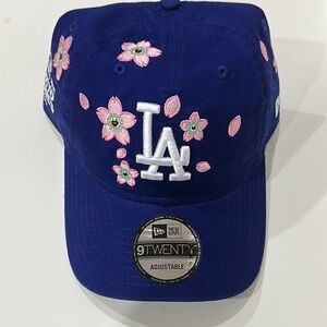 NEW ERA X TAKASHI MURAKAMI GOLD STRAPBACK DODGERS NAVY